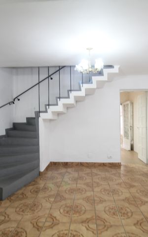 Casa à venda com 123m², 2 quartos e 1 vagaSala