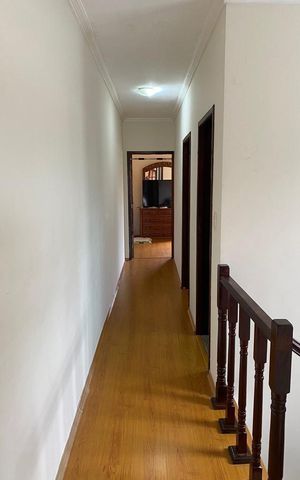Casa à venda com 164m², 3 quartos e 2 vagas Casa à venda com 164m², 3 quartos e 2 vagasCorredor