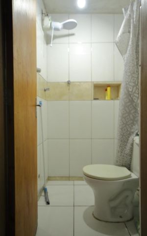 Casa à venda com 162m², 3 quartos e 1 vagaBanheiro da Suíte ( externa ) 