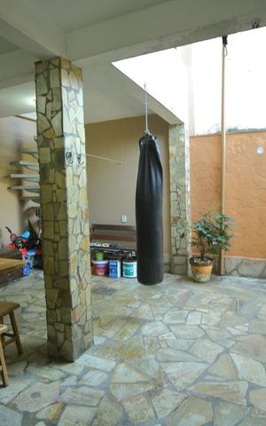 Casa à venda com 162m², 3 quartos e 1 vagaÁrea gourmet 