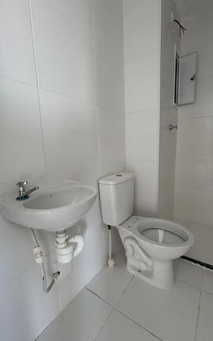 Apartamento à venda com 32m², 2 quartos e 1 vaga Apartamento à venda com 32m², 2 quartos e 1 vagaBanheiro