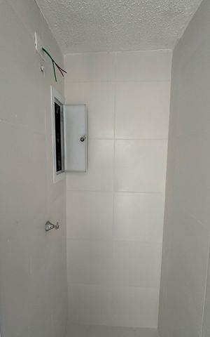 Apartamento à venda com 32m², 2 quartos e 1 vaga Apartamento à venda com 32m², 2 quartos e 1 vagaBanheiro