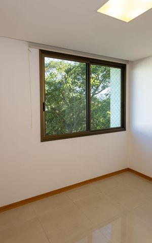 Apartamento à venda com 217m², 3 quartos e 2 vagas Apartamento à venda com 217m², 3 quartos e 2 vagasQuarto 1