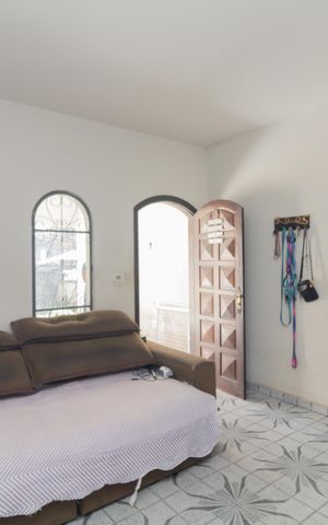 Casa à venda com 650m², 8 quartos e sem vaga Casa à venda com 650m², 8 quartos e sem vagaSala