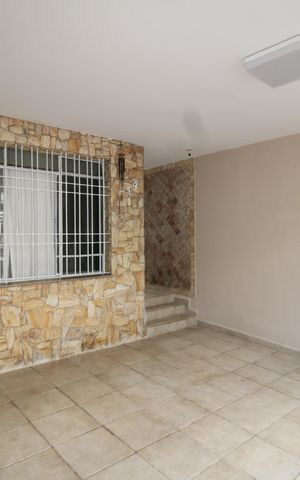 Casa à venda com 200m², 2 quartos e 2 vagasGaragem