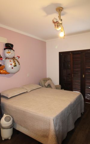 Casa à venda com 200m², 2 quartos e 2 vagasQuarto 2