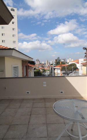 Casa à venda com 200m², 2 quartos e 2 vagasQuarto 2 - Varanda