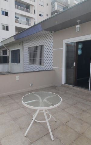 Casa à venda com 200m², 2 quartos e 2 vagasQuarto 2 - Varanda