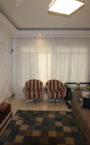Casa à venda com 200m², 2 quartos e 2 vagasSala