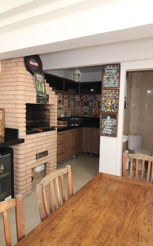 Casa à venda com 200m², 2 quartos e 2 vagasÁrea Comum