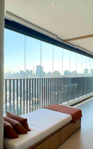 Apartamento à venda com 151m², 2 quartos e 2 vagas Apartamento à venda com 151m², 2 quartos e 2 vagasVaranda
