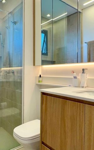Apartamento à venda com 151m², 2 quartos e 2 vagas Apartamento à venda com 151m², 2 quartos e 2 vagasBanheiro da Suíte 2