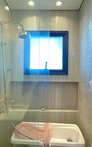 Apartamento à venda com 151m², 2 quartos e 2 vagas Apartamento à venda com 151m², 2 quartos e 2 vagasBanheiro da Suíte 1