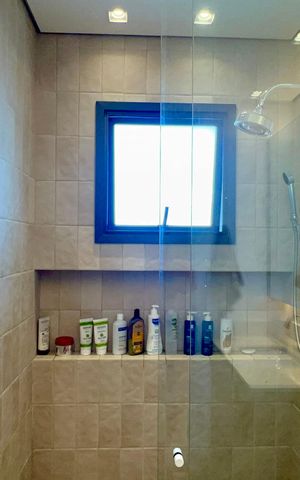 Apartamento à venda com 151m², 2 quartos e 2 vagas Apartamento à venda com 151m², 2 quartos e 2 vagasBanheiro da Suíte 2