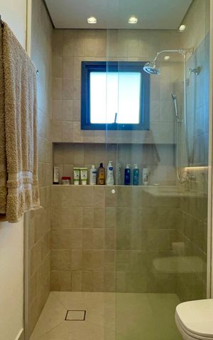 Apartamento à venda com 151m², 2 quartos e 2 vagas Apartamento à venda com 151m², 2 quartos e 2 vagasBanheiro da Suíte 2