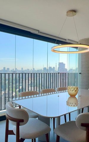 Apartamento à venda com 151m², 2 quartos e 2 vagas Apartamento à venda com 151m², 2 quartos e 2 vagasVaranda
