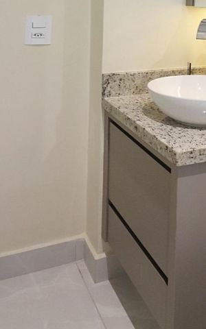 Apartamento à venda com 57m², 2 quartos e 1 vagaBanheiro Social