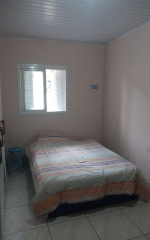 Casa à venda com 70m², 2 quartos e sem vaga Casa à venda com 70m², 2 quartos e sem vagaQuarto