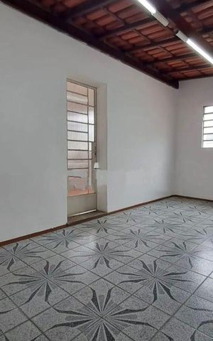 Casa para alugar com 369m², 3 quartos e 2 vagas Casa para alugar com 369m², 3 quartos e 2 vagasSala