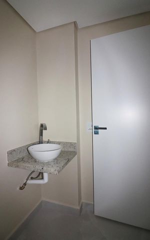 Apartamento à venda com 57m², 2 quartos e 1 vagaBanheiro Social