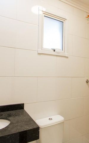 Apartamento à venda com 100m², 2 quartos e 1 vaga Apartamento à venda com 100m², 2 quartos e 1 vagaBanheiro do quarto 1