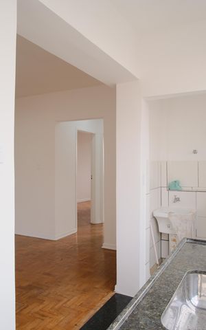 Apartamento para alugar com 75m², 2 quartos e sem vagaVaranda