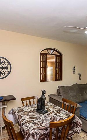 Casa à venda com 250m², 4 quartos e sem vaga Casa à venda com 250m², 4 quartos e sem vagaCasa 2º andar - Sala de Estar