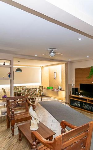 Casa à venda com 250m², 4 quartos e sem vaga Casa à venda com 250m², 4 quartos e sem vagaCasa 2º andar - Sala