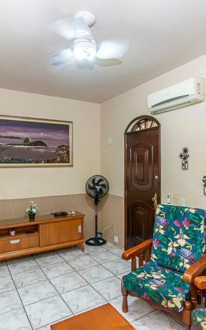 Casa à venda com 250m², 4 quartos e sem vaga Casa à venda com 250m², 4 quartos e sem vagaCasa 1º andar - Sala