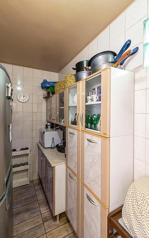 Casa à venda com 250m², 4 quartos e sem vaga Casa à venda com 250m², 4 quartos e sem vagaCasa 2º andar - Cozinha