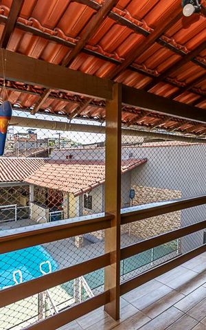 Casa à venda com 250m², 4 quartos e sem vaga Casa à venda com 250m², 4 quartos e sem vagaCasa 2º andar - Varanda