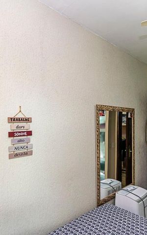 Casa à venda com 250m², 4 quartos e sem vaga Casa à venda com 250m², 4 quartos e sem vagaCasa 2º andar - Quarto 1