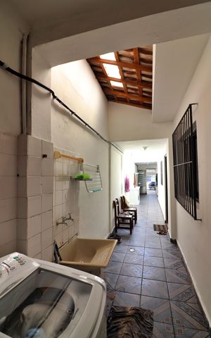 Casa à venda com 112m², 3 quartos e 2 vagasÁrea de Serviço