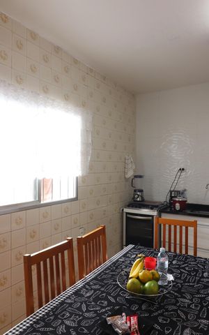 Casa à venda com 112m², 3 quartos e 2 vagasCozinha 