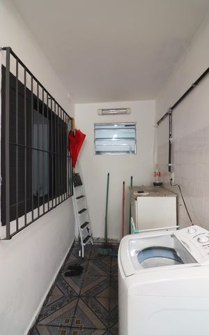 Casa à venda com 112m², 3 quartos e 2 vagasÁrea de Serviço