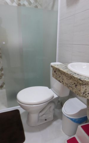 Casa à venda com 99m², 3 quartos e 2 vagasBanheiro Social