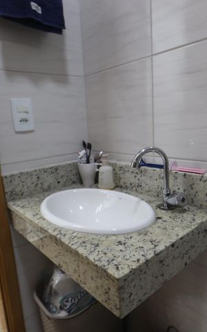 Casa à venda com 99m², 3 quartos e 2 vagasBanheiro da Suíte