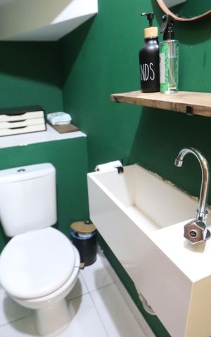 Casa à venda com 99m², 3 quartos e 2 vagasLavabo