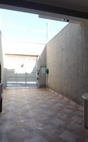 Casa à venda com 99m², 3 quartos e 2 vagasGaragem