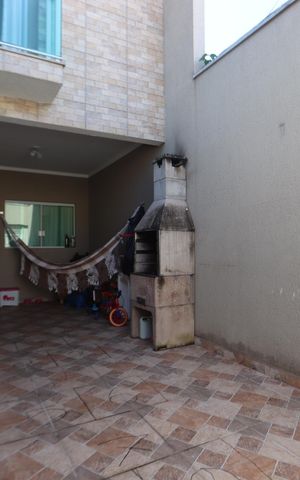 Casa à venda com 99m², 3 quartos e 2 vagasGaragem