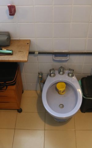 Casa à venda com 250m², 2 quartos e 1 vagaBanheiro 1