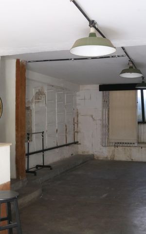 Casa à venda com 250m², 2 quartos e 1 vagaÁrea Comum