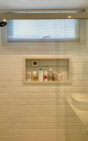 Apartamento à venda com 125m², 2 quartos e 1 vaga Apartamento à venda com 125m², 2 quartos e 1 vagaBanheiro da Suíte 2