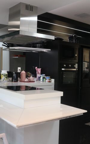 Apartamento à venda com 134m², 2 quartos e 2 vagasCozinha