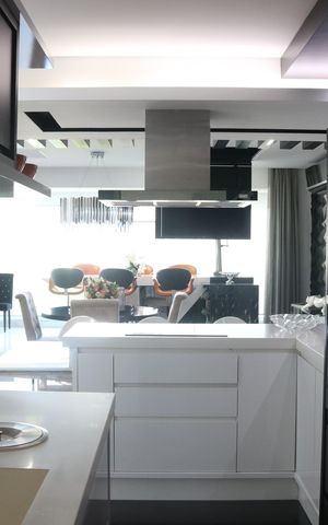 Apartamento à venda com 134m², 2 quartos e 2 vagasCozinha