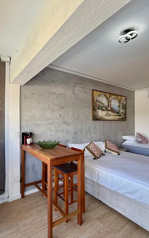 Studio para alugar com 28m², 1 quarto e sem vaga Studio para alugar com 28m², 1 quarto e sem vagaSacada