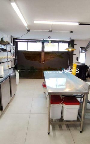 Casa à venda com 166m², 3 quartos e 3 vagas
