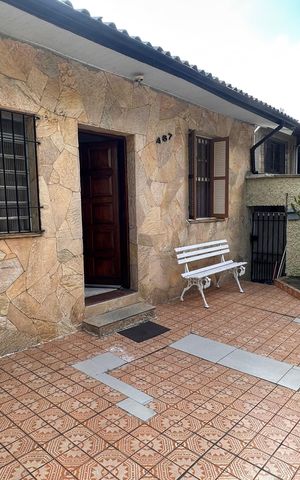 Casa à venda com 200m², 2 quartos e 2 vagas