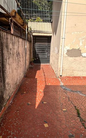 Casa à venda com 200m², 2 quartos e 2 vagas