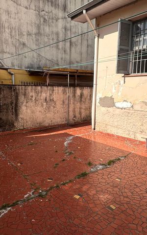 Casa à venda com 200m², 2 quartos e 2 vagas